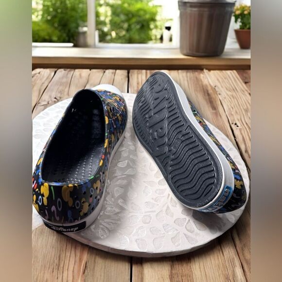 NATIVE Shoes Disney Parks Mickey Mouse UNISEX Adult Mens 12 Womens 14 - Picture 16 of 16